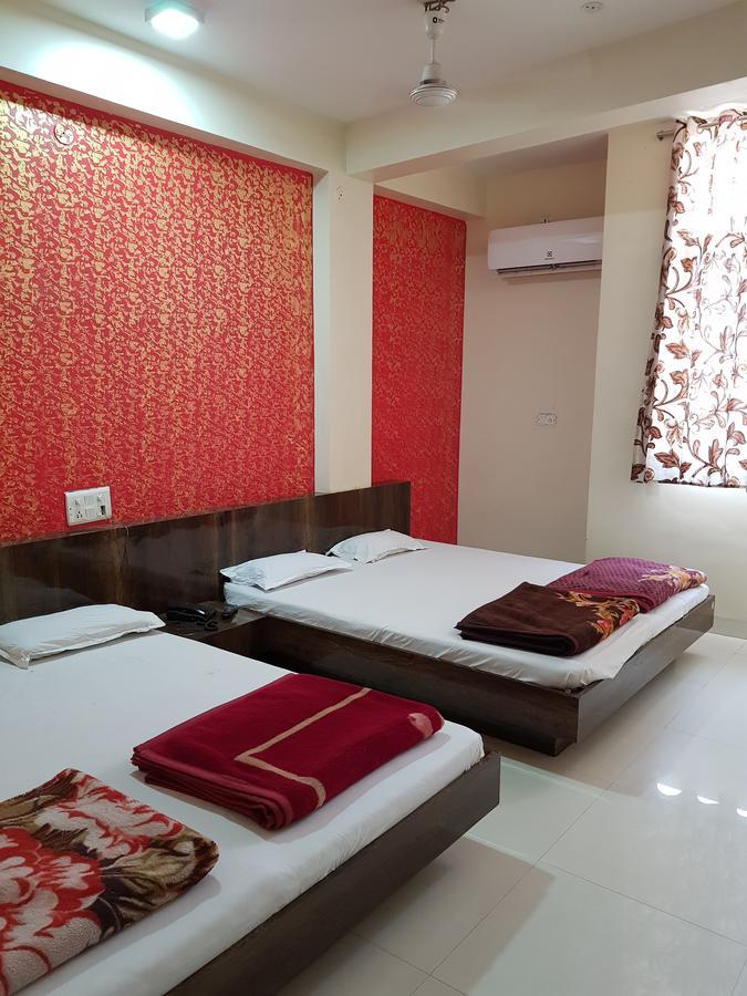 Hotel Shri Radhe Krishna Godarpura Экстерьер фото
