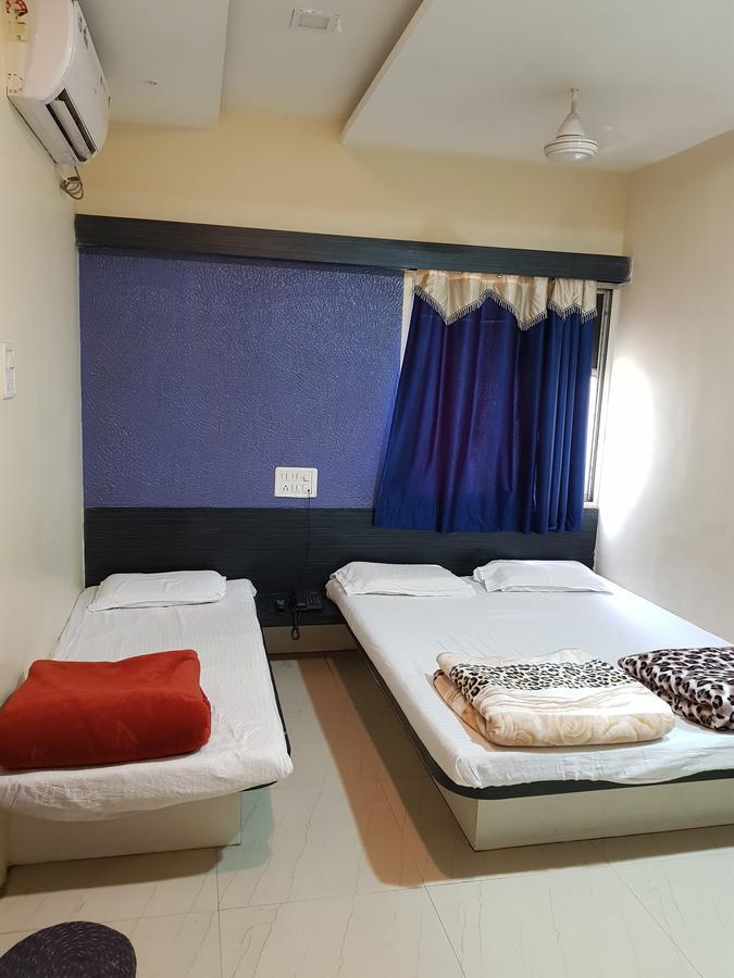 Hotel Shri Radhe Krishna Godarpura Экстерьер фото